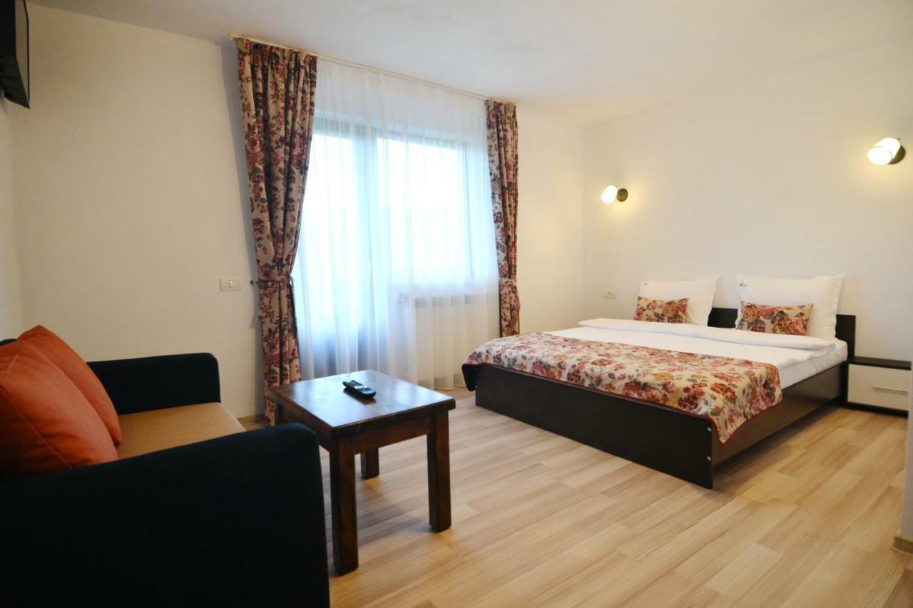 Vila Mogan Hotel Моечу де Жос Екстериор снимка