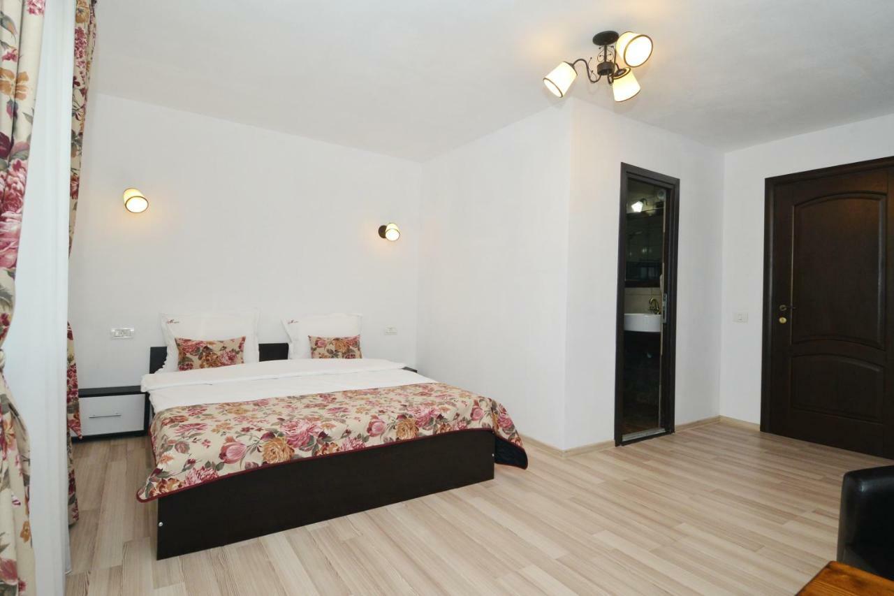 Vila Mogan Hotel Моечу де Жос Екстериор снимка